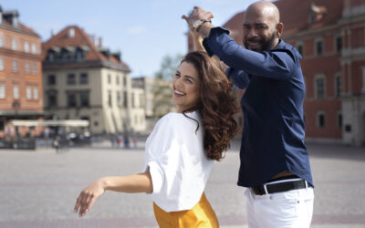 Baila para mantener tu equilibrio: Cómo la Salsa fortalece tu Salud Mental